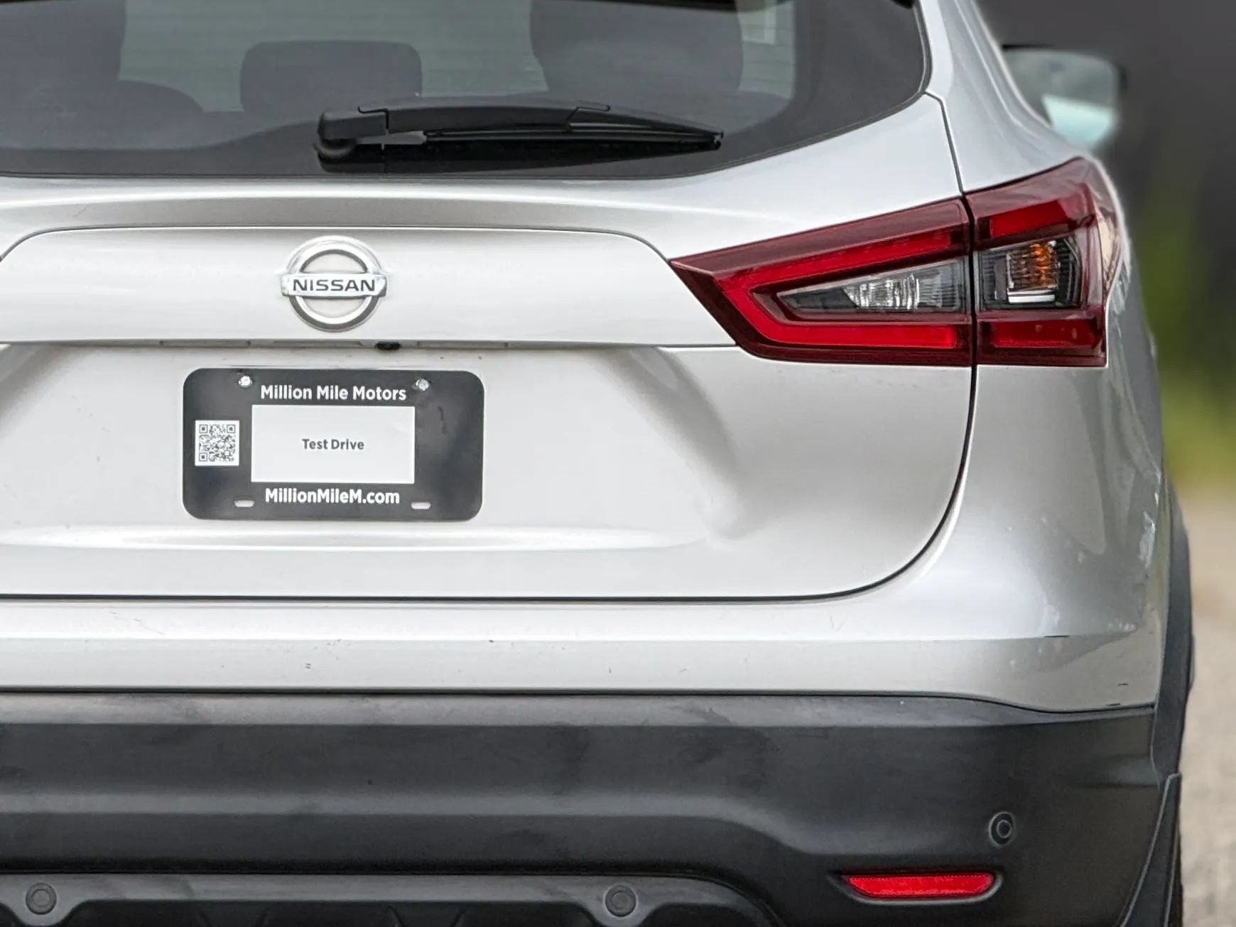 Used 2020 Nissan Rogue Sport S FWD image 14