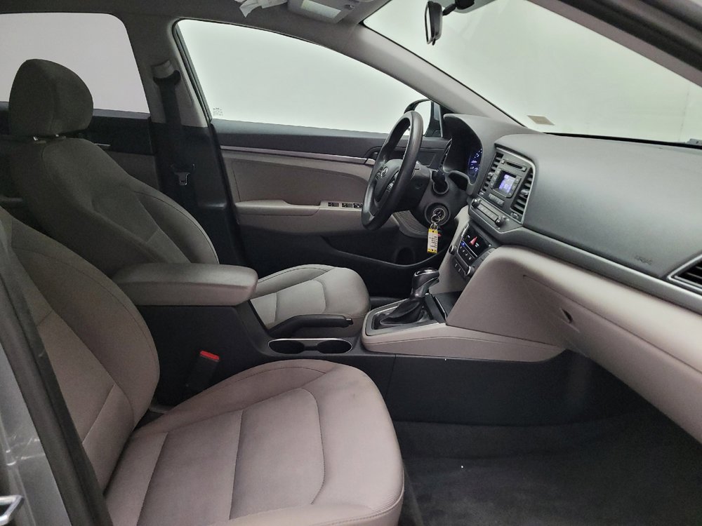 Used 2017 Hyundai Elantra SE image 21