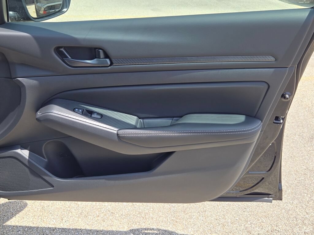New 2026 Nissan Altima 2.5 SV FWD image 7