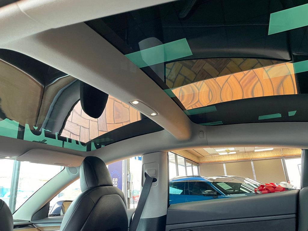 Used 2022 Tesla Model 3 Long Range image 16