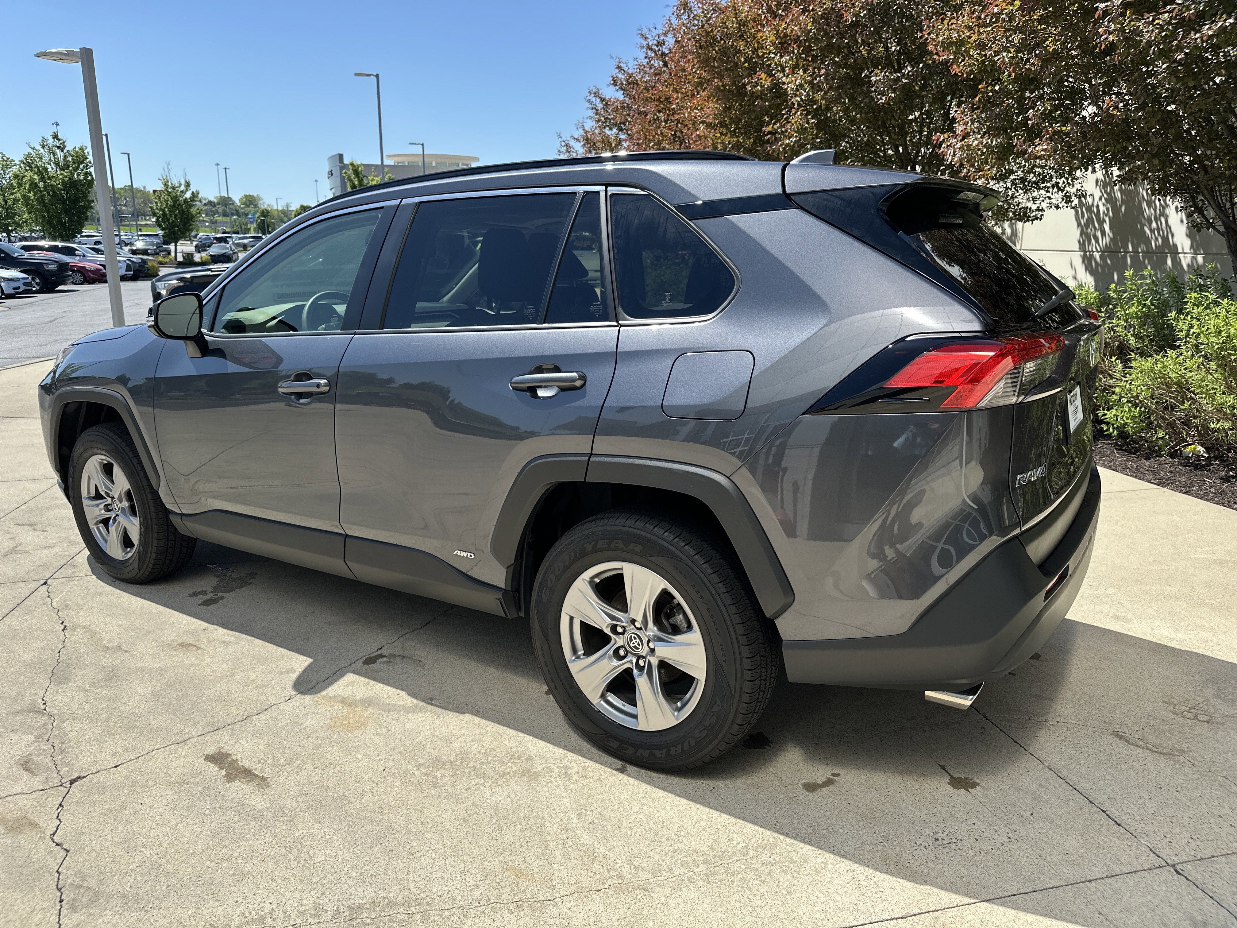 Used 2023 Toyota RAV4 XLE w/ Convenience Package AWD/4WD image 6