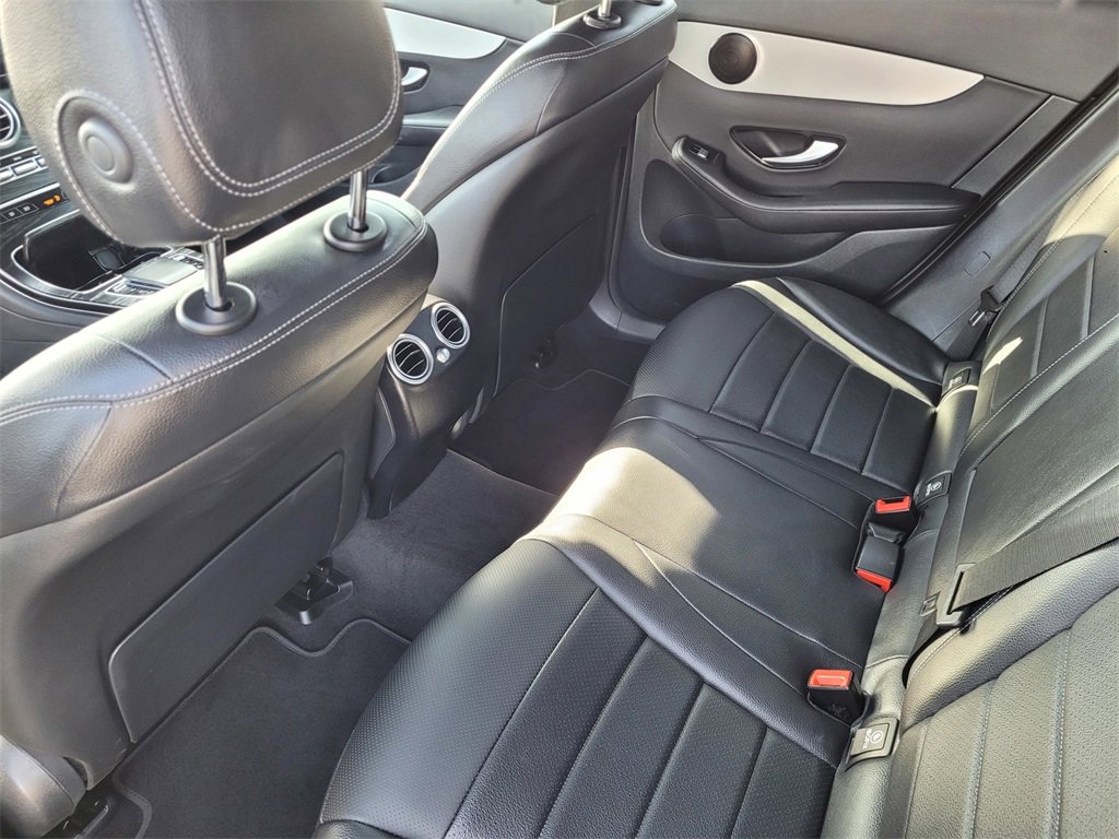 Used 2022 Mercedes-Benz GLC 300 GLC 300 image 10