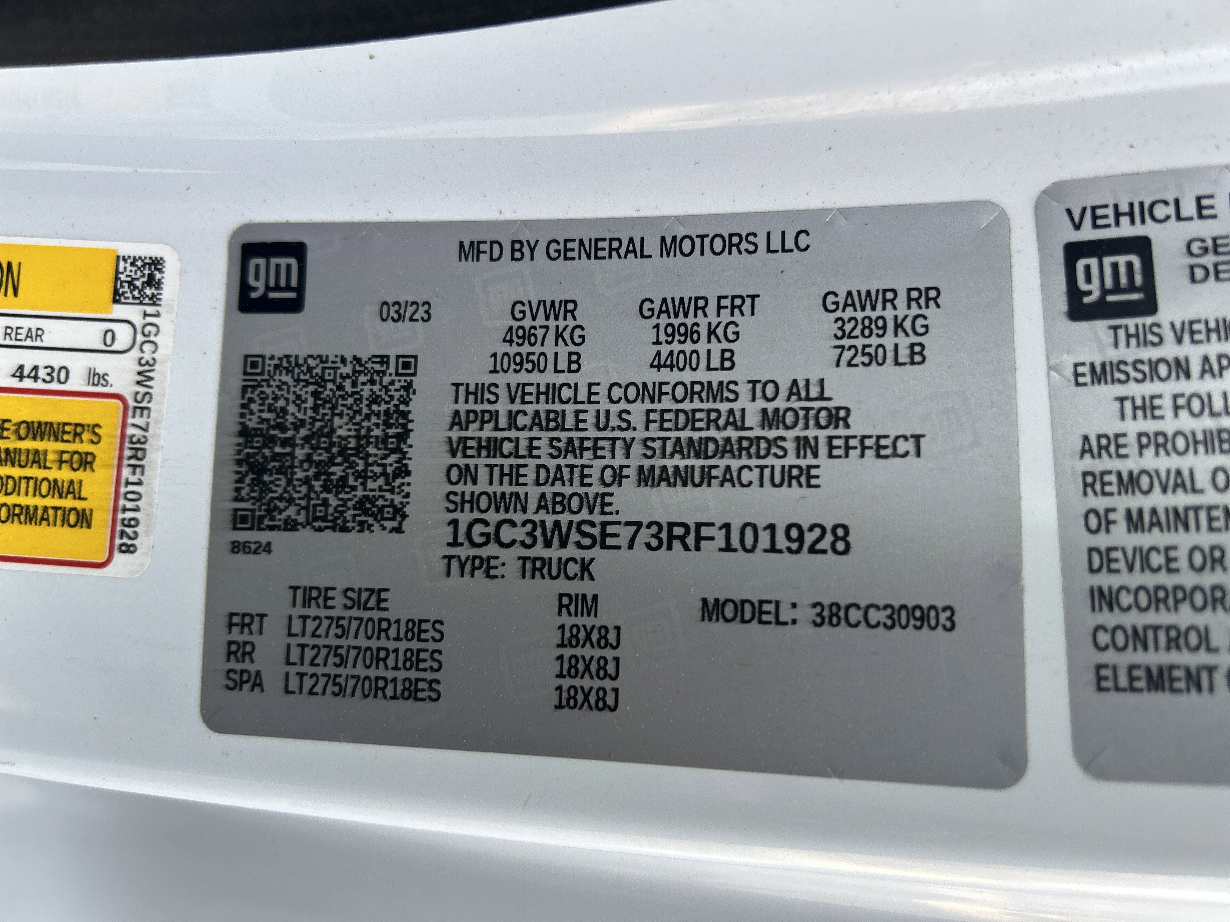 Used 2024 Chevrolet Silverado 3500 LT image 36