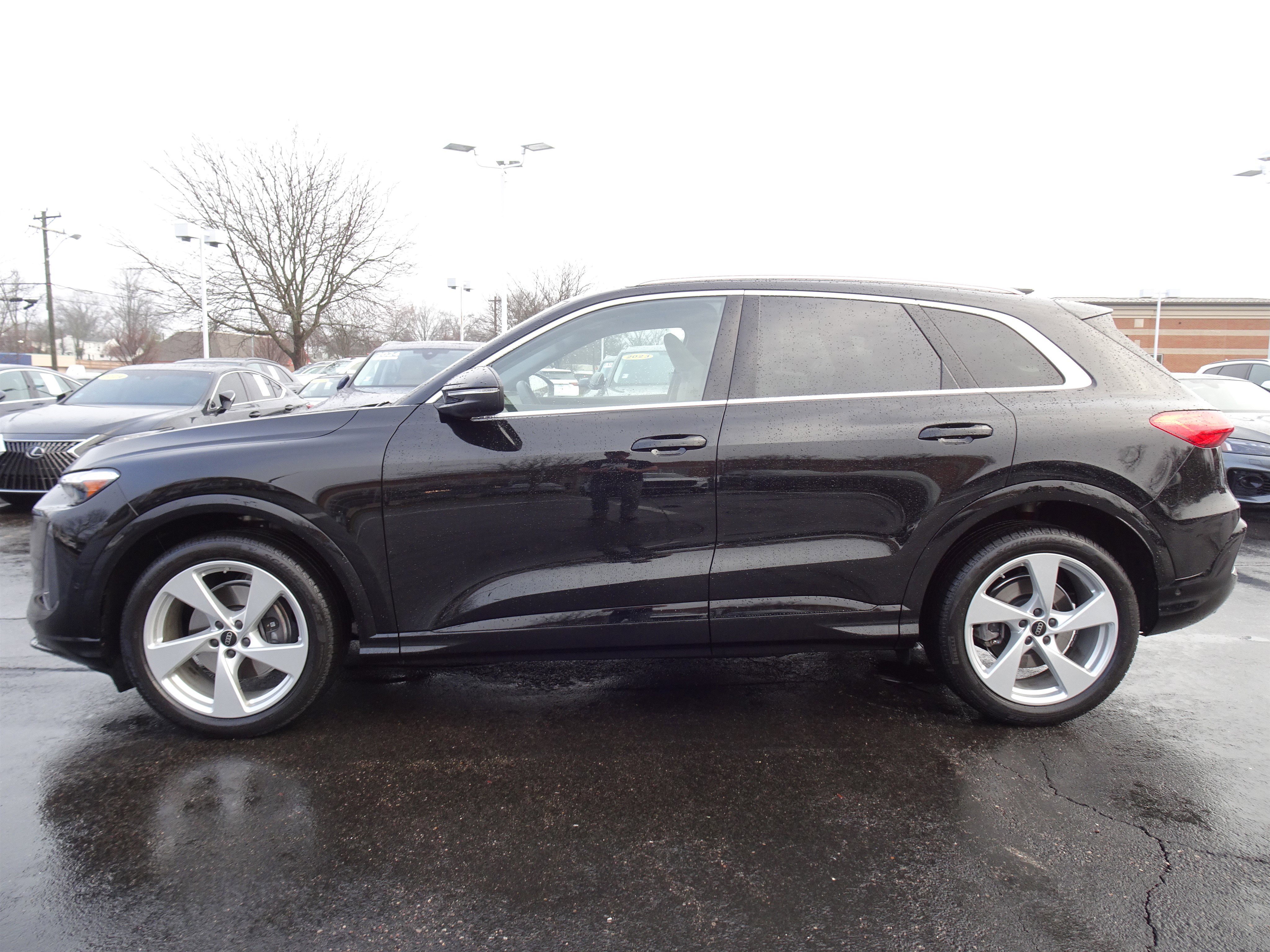 Certified 2025 Audi Q5 Prestige AWD/4WD image 2