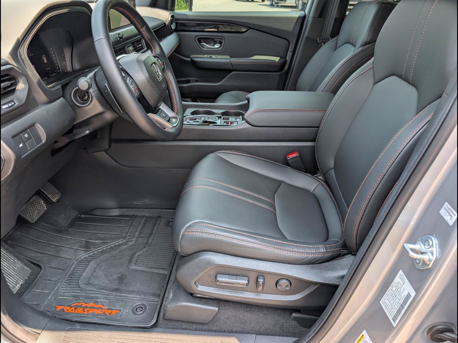 Certified 2026 Honda Pilot TrailSport image 13