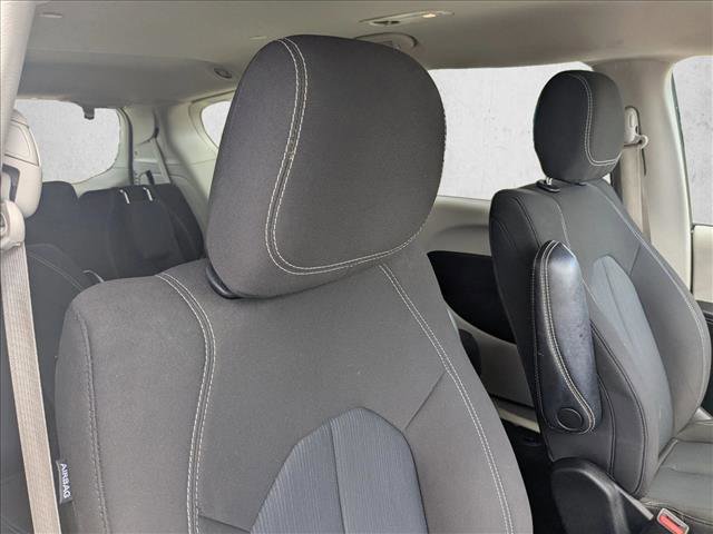 Certified 2022 Chrysler Voyager LX image 20