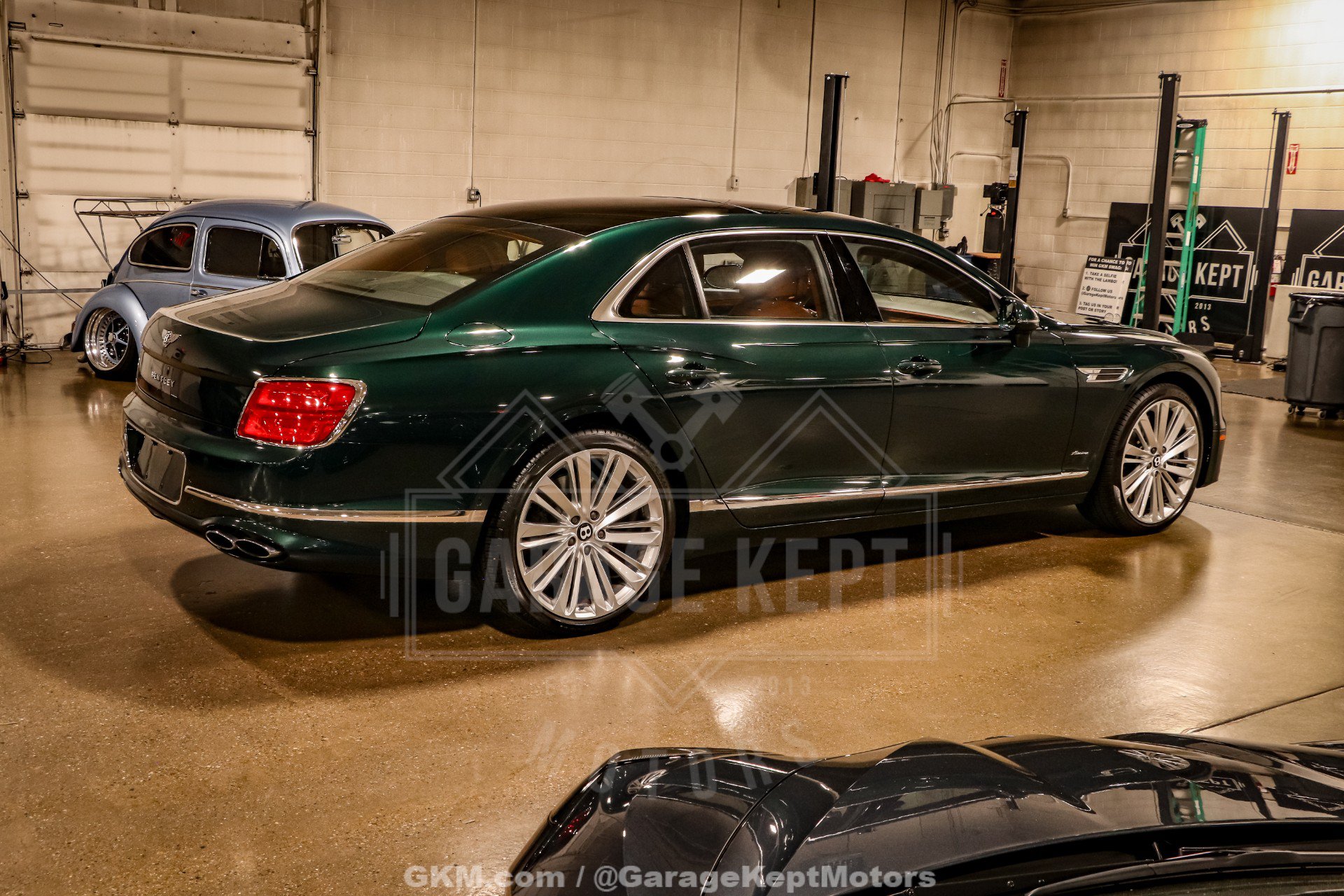 Used 2023 Bentley Flying Spur Azure AWD/4WD image 9