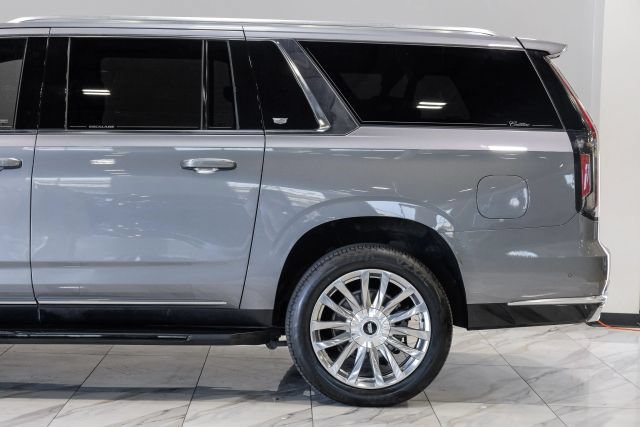 Used 2021 Cadillac Escalade ESV Premium Luxury AWD/4WD image 19