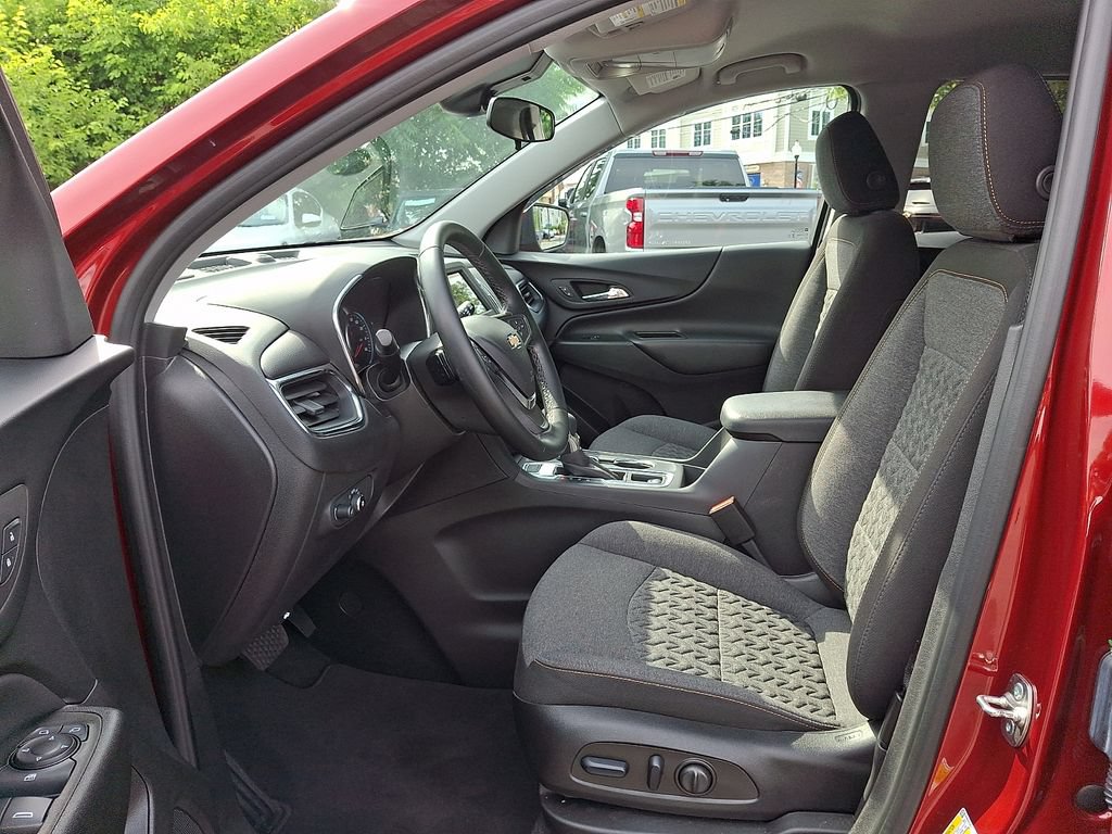 Certified 2024 Chevrolet Equinox LT AWD/4WD image 13
