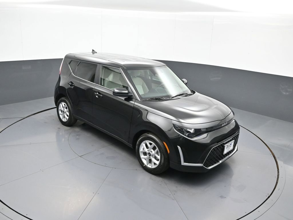 Certified 2025 Kia Soul LX w/ LX Technology Package image 35