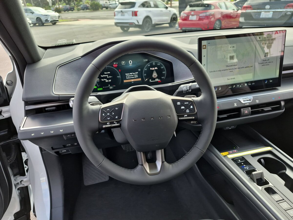 New 2026 Lexus ES 350h w/ Convenience Package FWD image 15