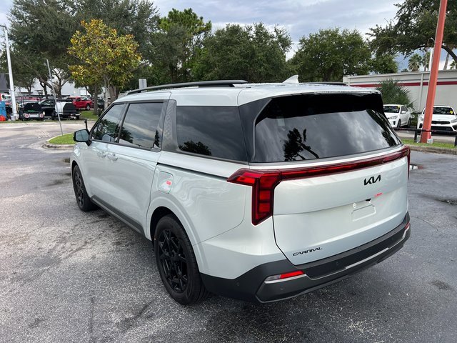 New 2026 Kia Carnival SX w/ SX Dark Edition Package image 8
