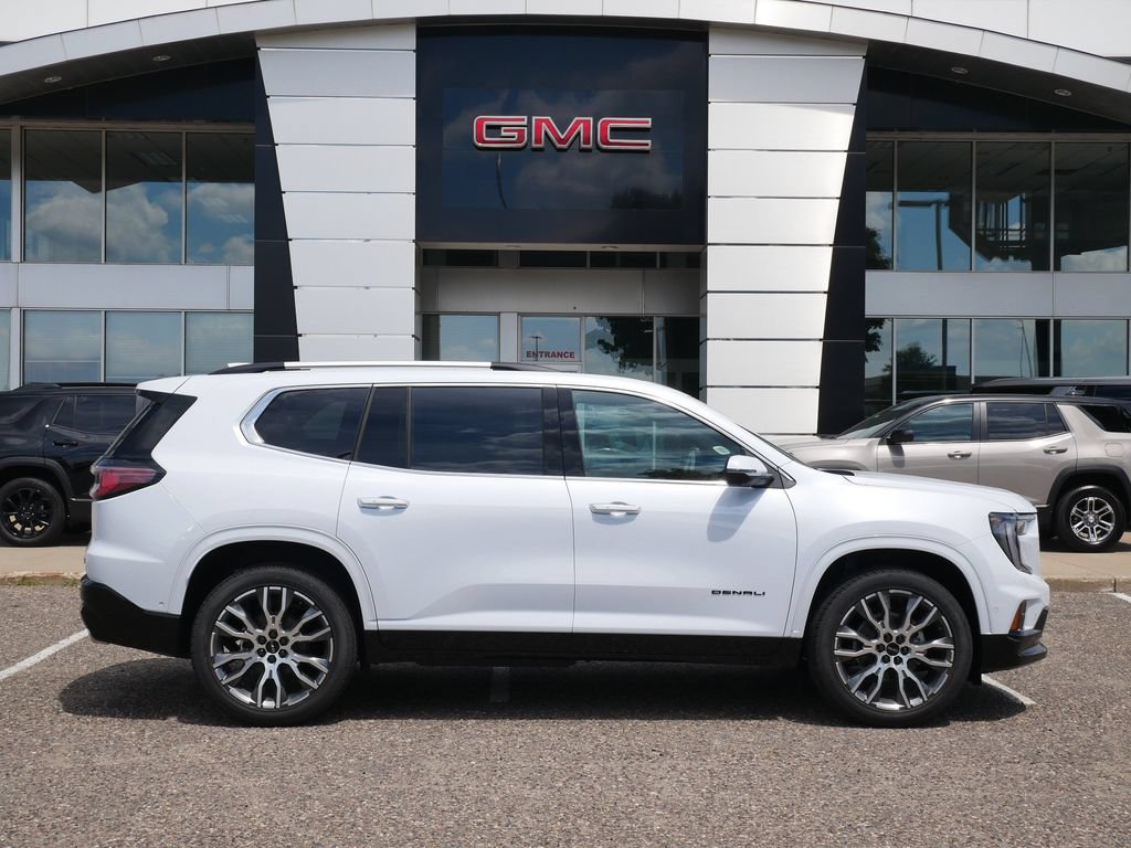 New 2026 GMC Acadia Denali Ultimate w/ LPO, Floor Liner Package AWD/4WD image 2