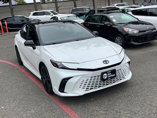 Used 2025 Toyota Camry XSE FWD image 7