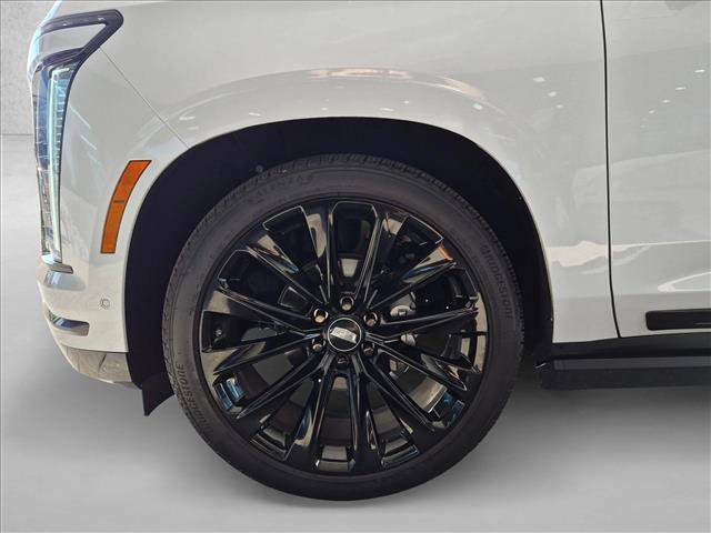 Used 2026 Cadillac Escalade ESV Platinum Sport w/ LPO, ONYX Package AWD/4WD image 19