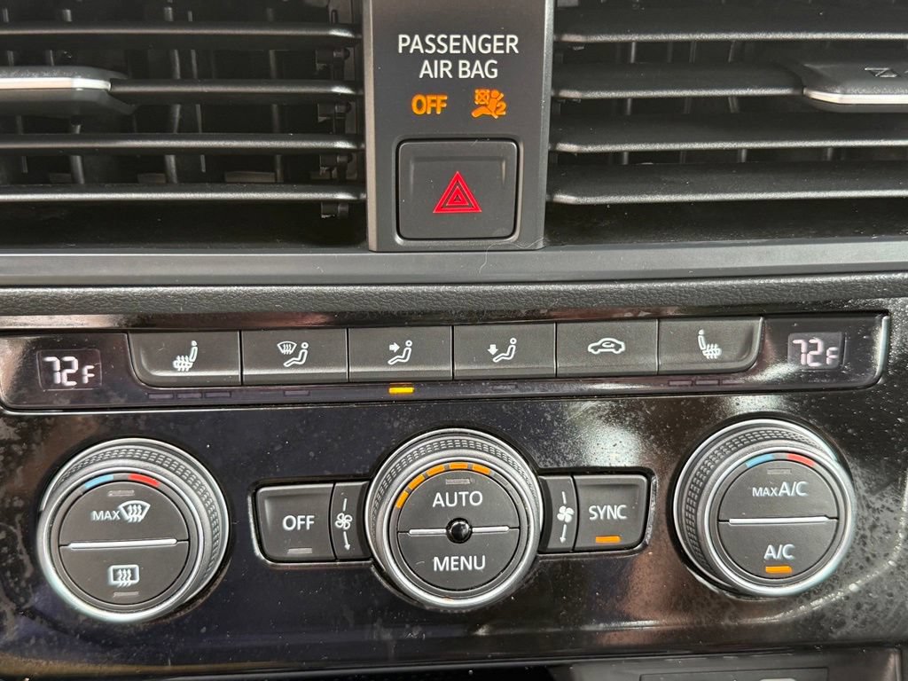 Used 2024 Volkswagen Jetta SE FWD image 26