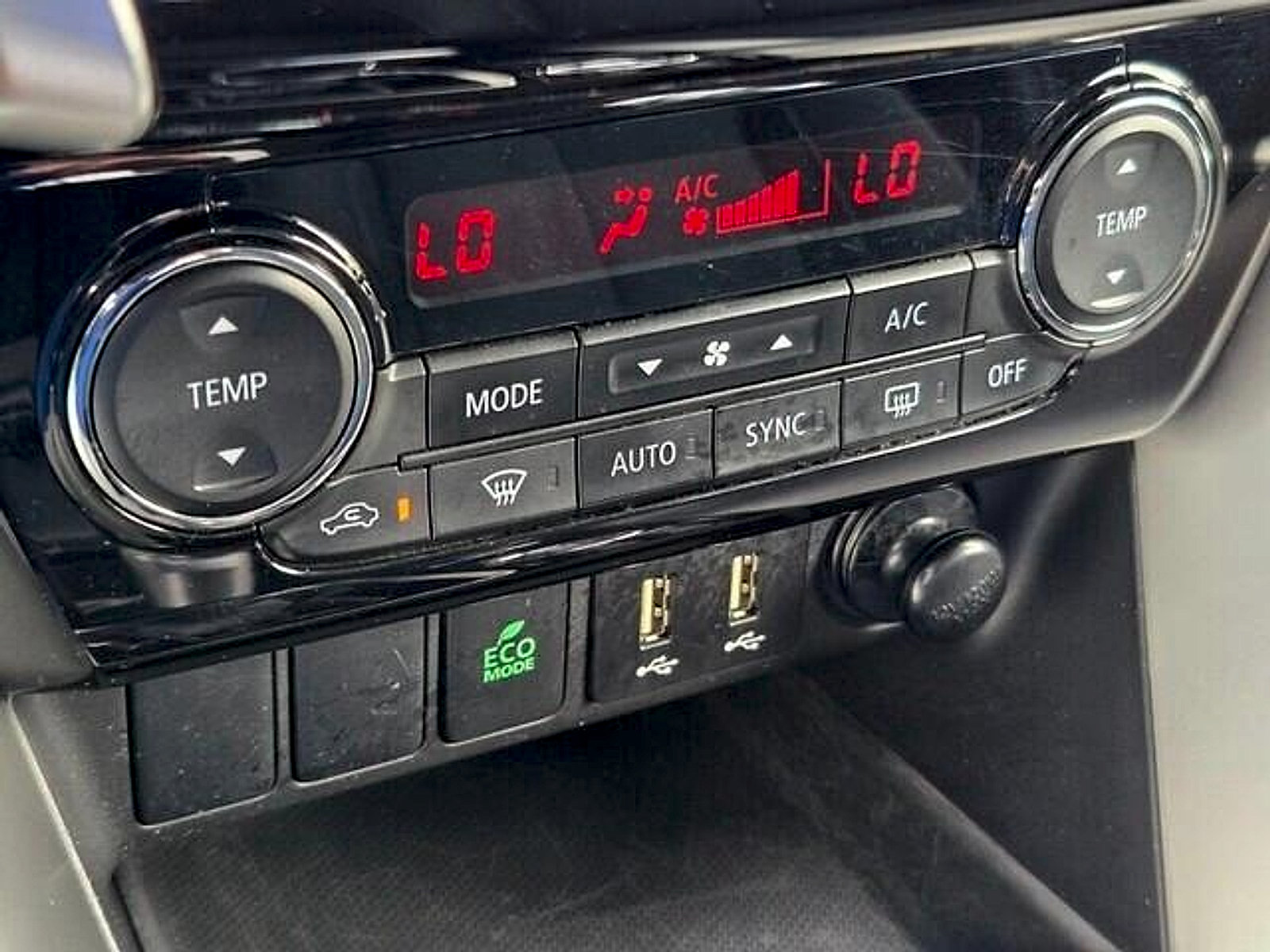 Used 2024 Mitsubishi Eclipse Cross AWD image 17