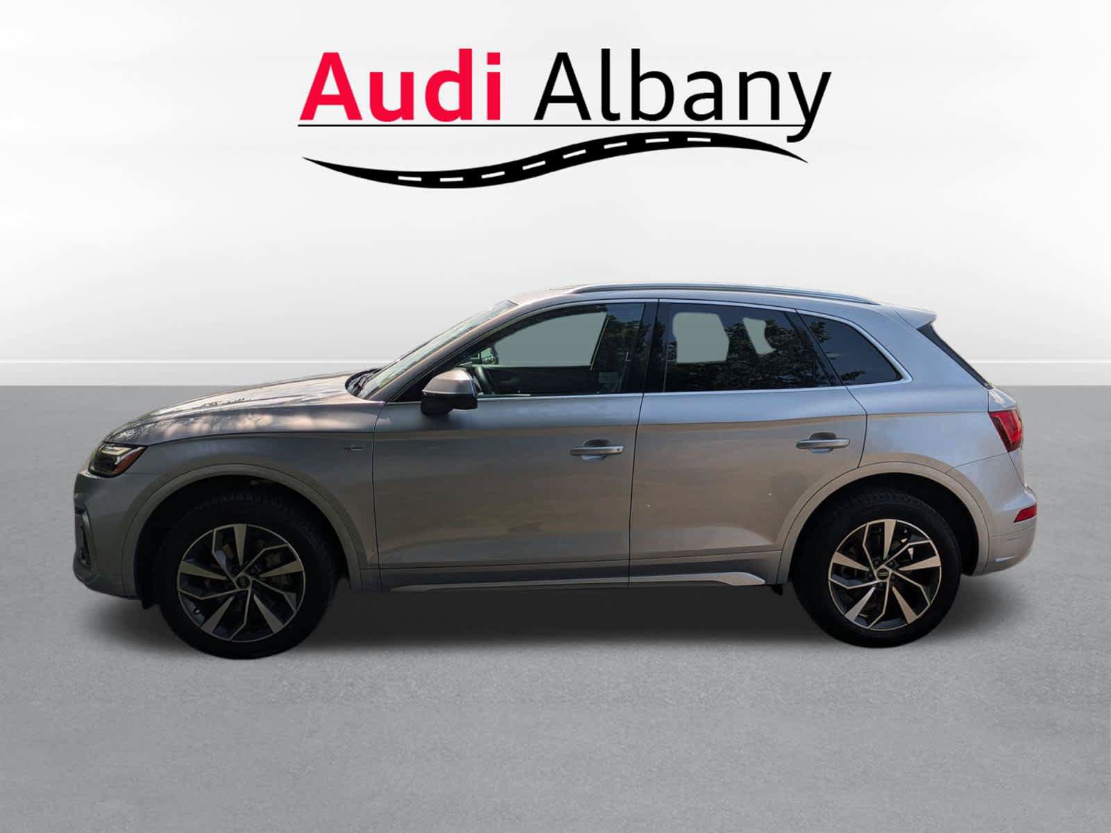 Certified 2023 Audi Q5 2.0T Premium Plus w/ Premium Plus Package AWD/4WD image 2