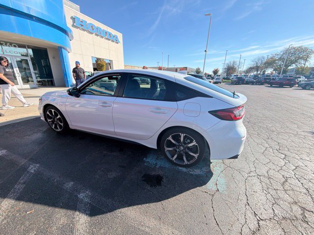 Used 2025 Honda Civic Sport Touring image 2