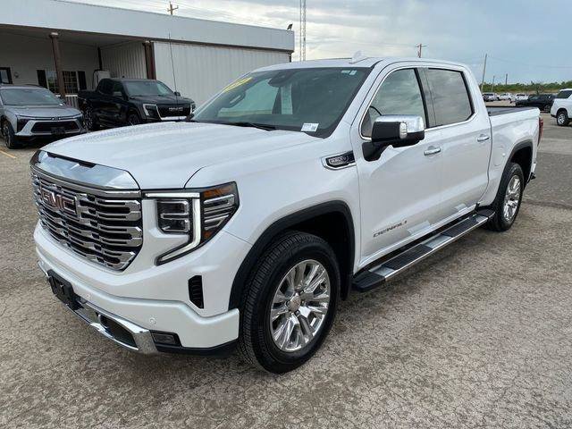 Used 2024 GMC Sierra 1500 Denali RWD image 2