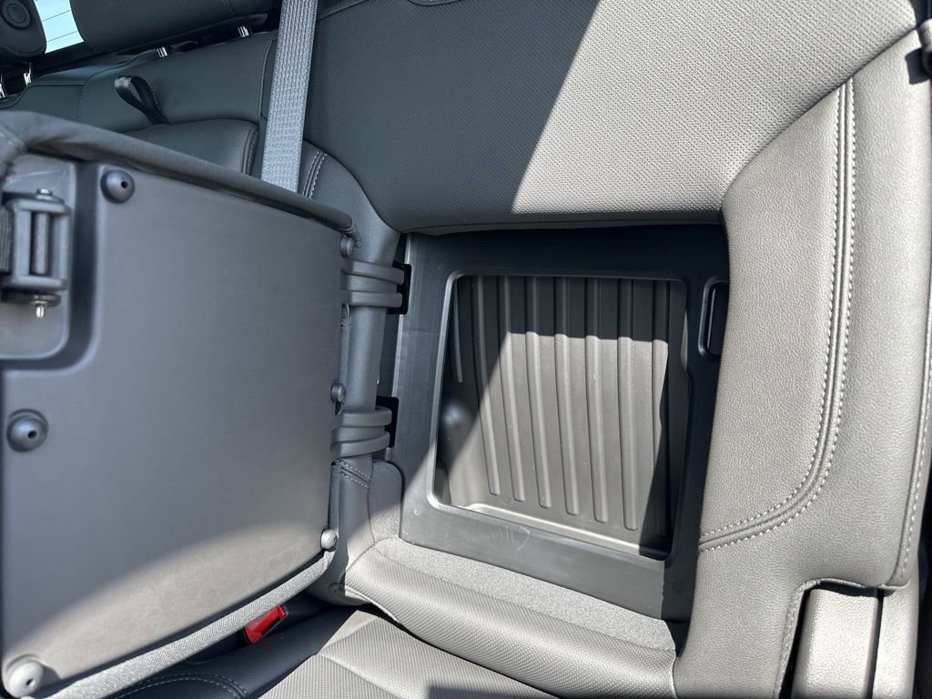 Used 2024 Chevrolet Silverado 2500 LTZ w/ LTZ Plus Package image 10