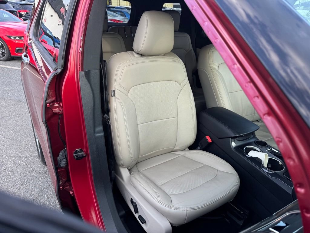 Used 2019 Ford Explorer Limited w/ Ford Safe & Smart Package FWD image 20