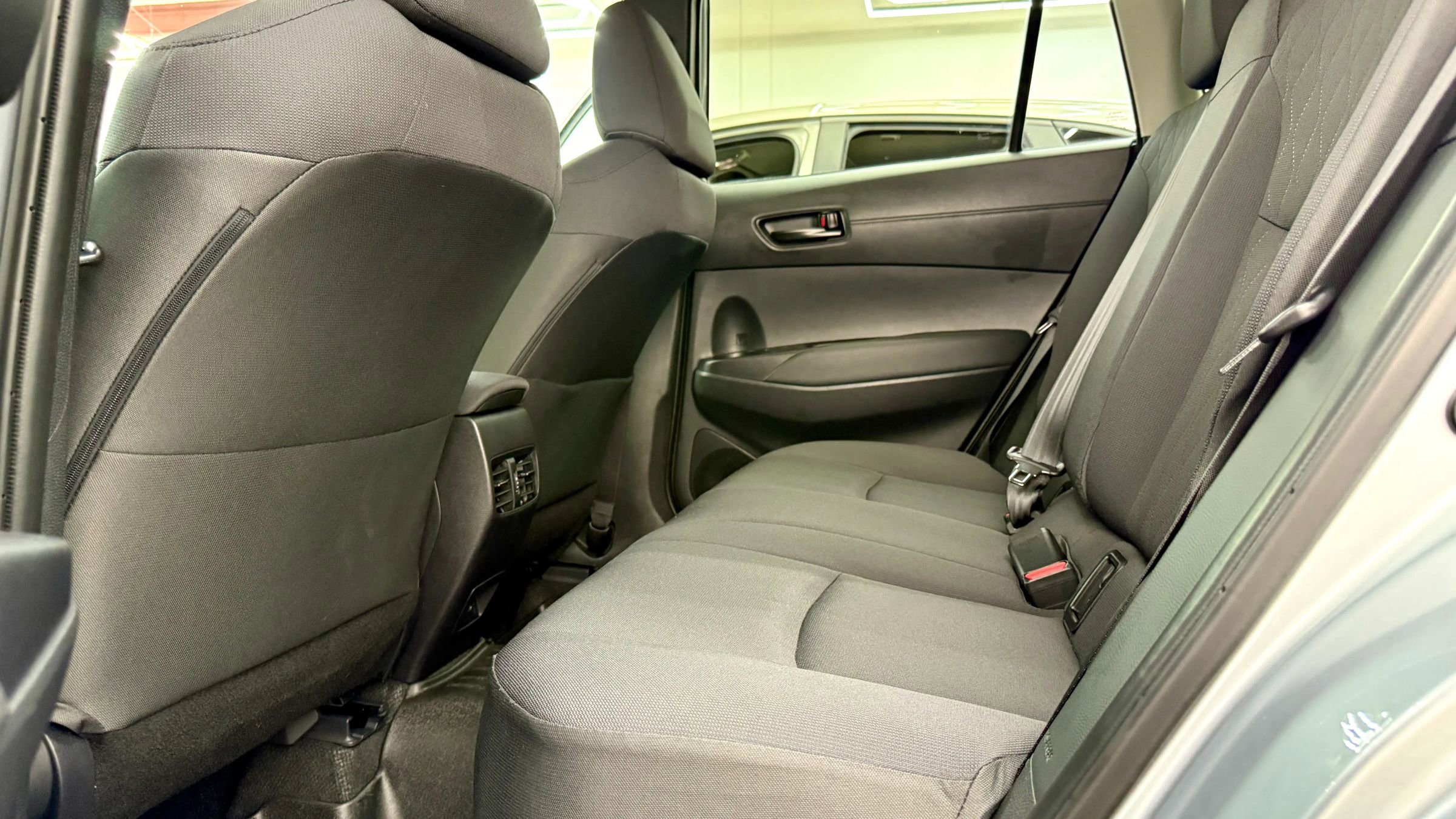 Used 2025 Toyota Corolla Cross LE image 15