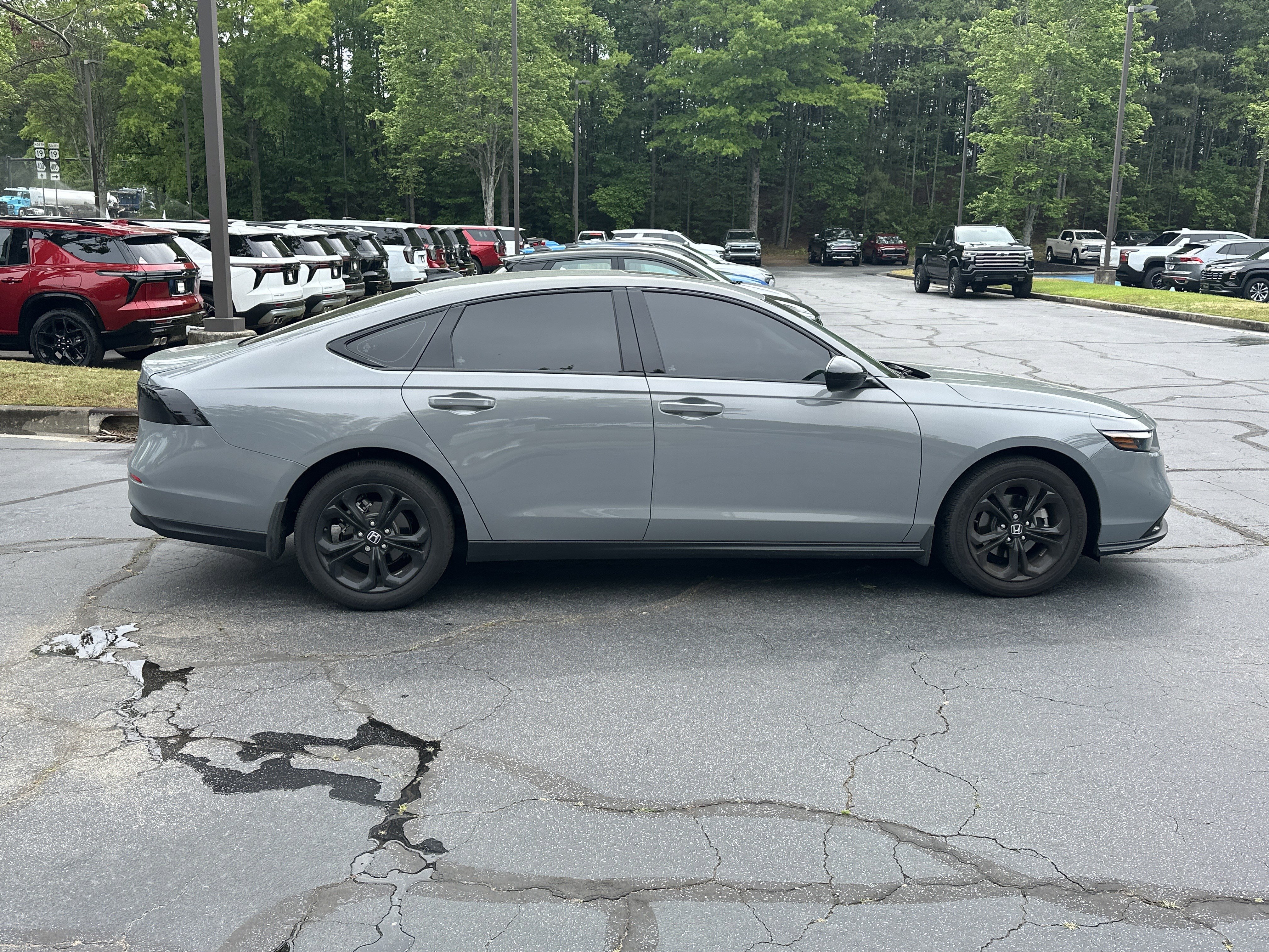 Used 2025 Honda Accord SE image 4
