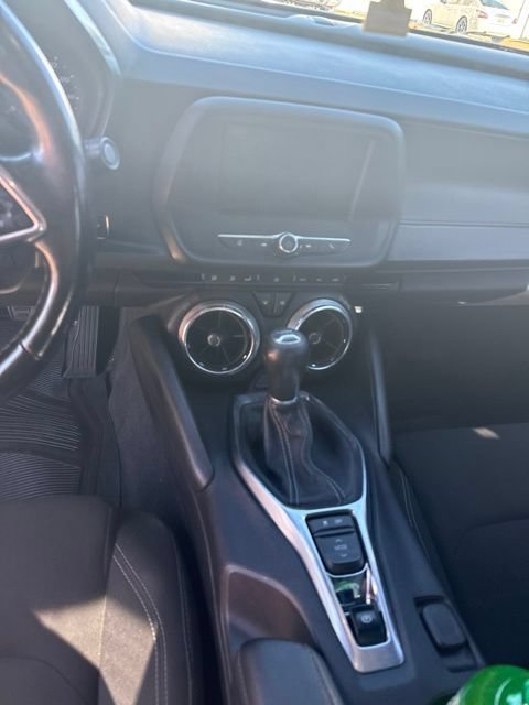 Used 2020 Chevrolet Camaro LT RWD image 9