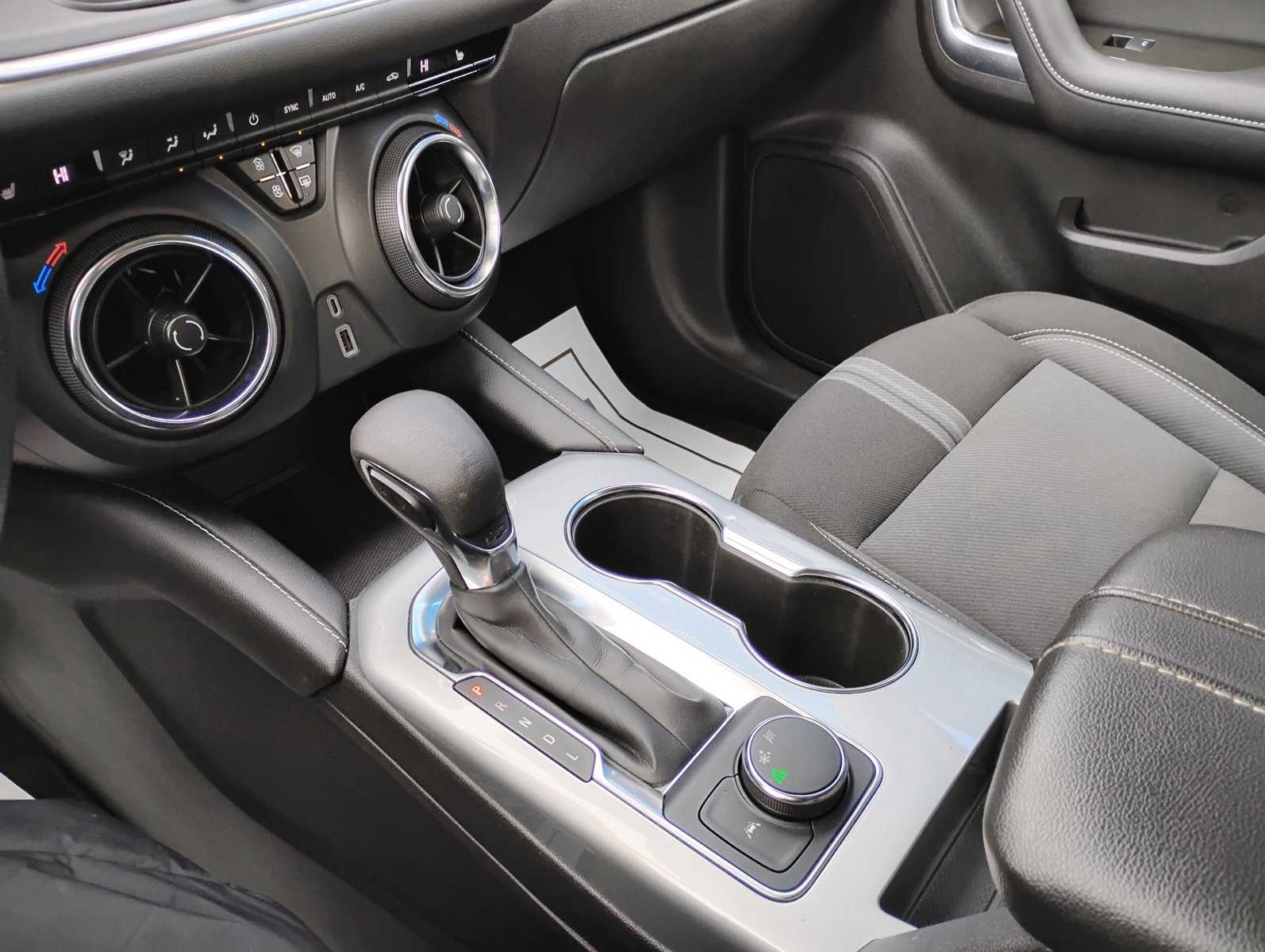 Used 2024 Chevrolet Blazer LT image 13