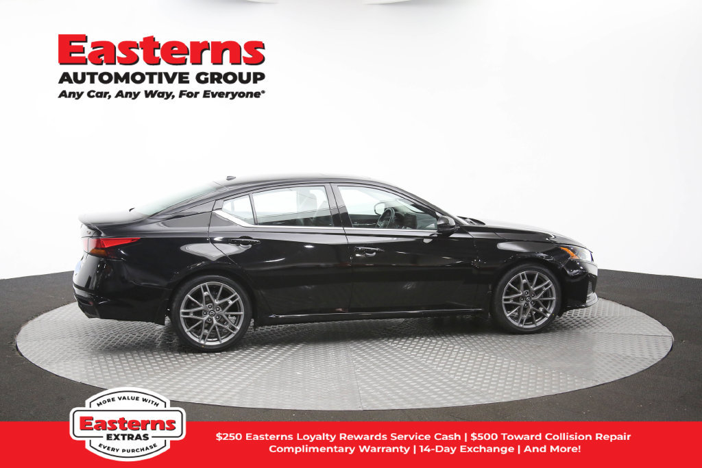 Used 2023 Nissan Altima 2.0 SR FWD image 48