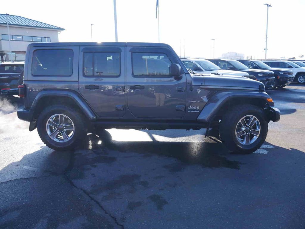 Used 2018 Jeep Wrangler Unlimited Sahara image 24