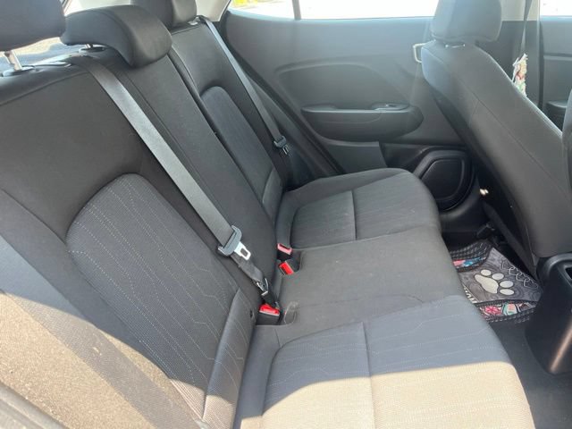 Used 2021 Hyundai Venue SE FWD image 12