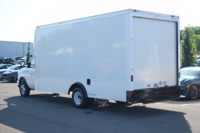 New 2027 Ford E-450 and Econoline 450 Super Duty w/ Power Equipment Group RWD image 18