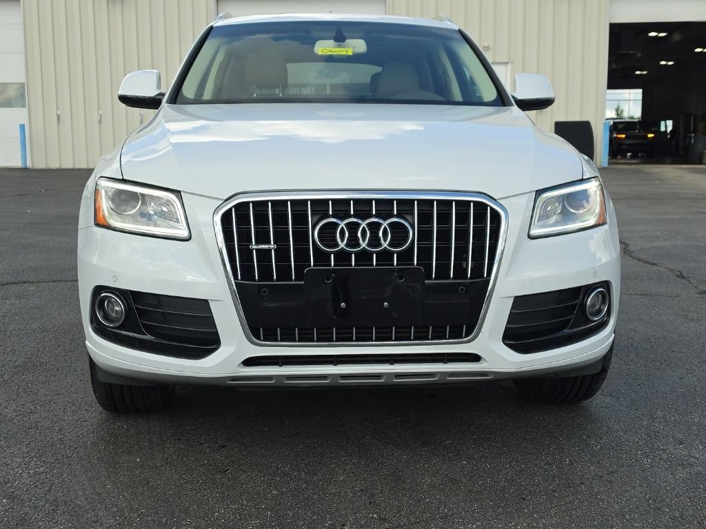 Used 2017 Audi Q5 2.0T Premium Plus w/ Technology Package AWD/4WD image 2