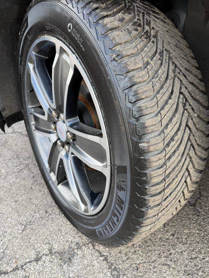 Used 2018 GMC Acadia Denali w/ Technology Package image 5