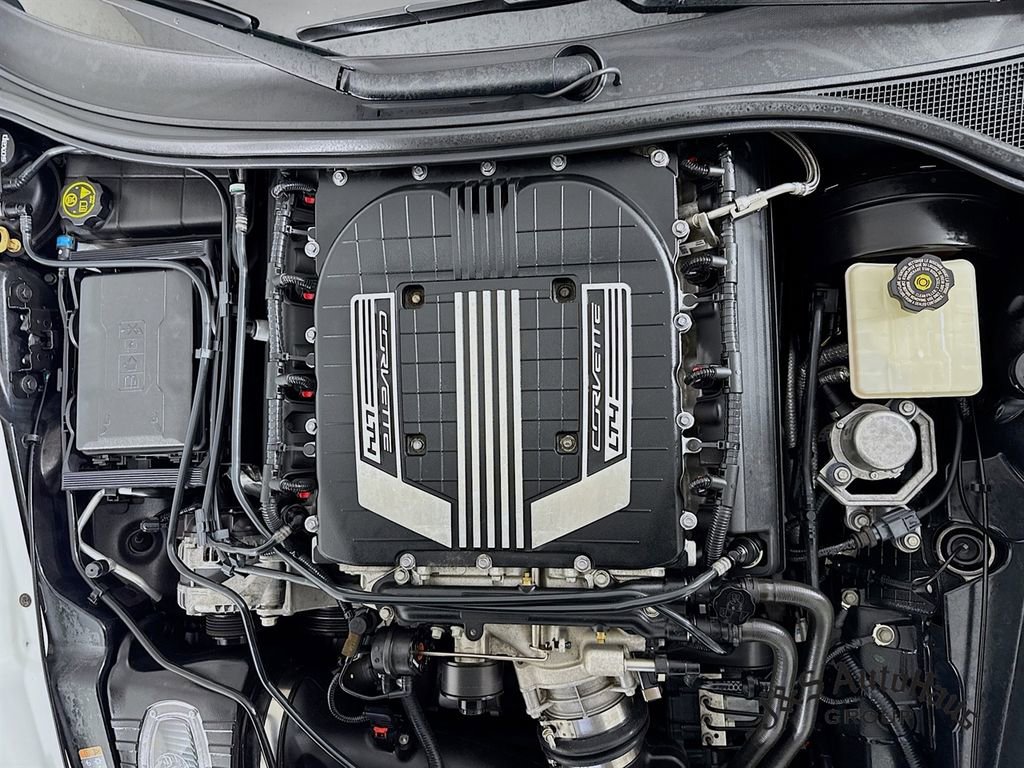 Used 2015 Chevrolet Corvette Z06 w/ 3LZ Preferred Equipment Group image 33