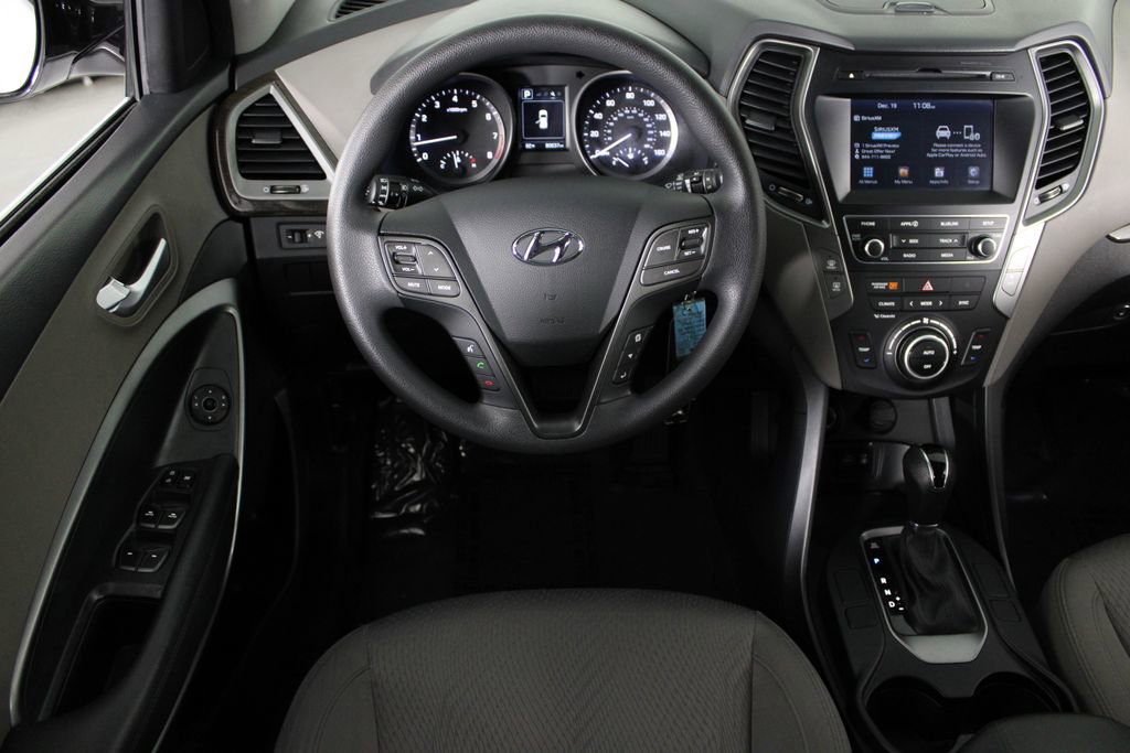 Used 2017 Hyundai Santa Fe Sport image 4