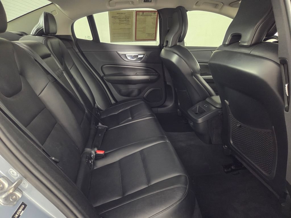 Used 2022 Volvo S60 B5 Momentum AWD/4WD image 29