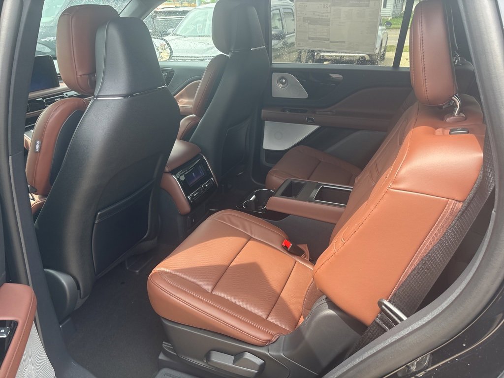 New 2025 Lincoln Aviator Reserve w/ Equipment Group 201A image 10