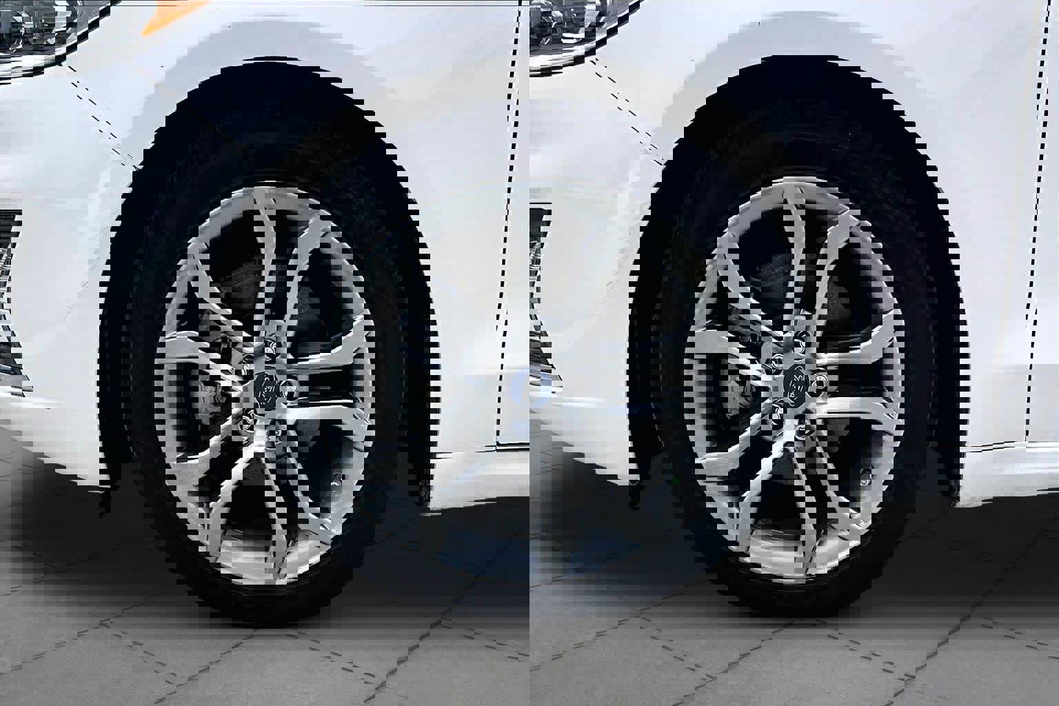 Used 2019 Ford Fusion Titanium FWD image 10