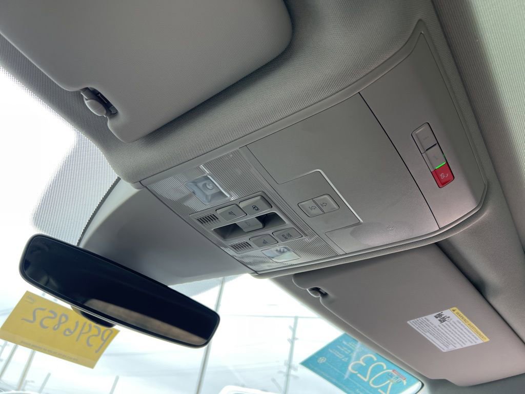 Used 2023 Volkswagen Atlas SEL Premium image 23