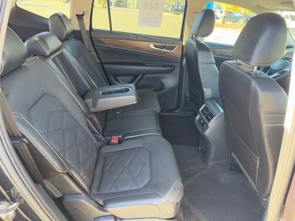 Used 2024 Volkswagen Atlas SE image 28