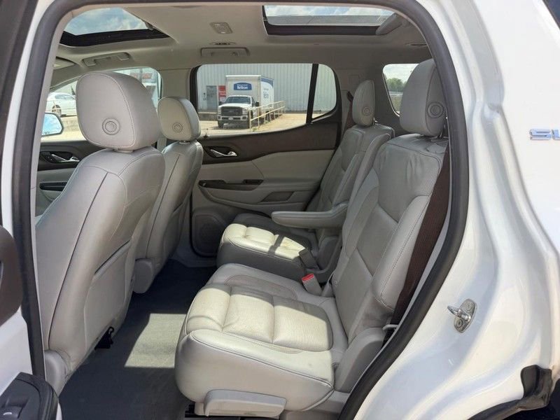 Used 2018 GMC Acadia SLT AWD/4WD image 9