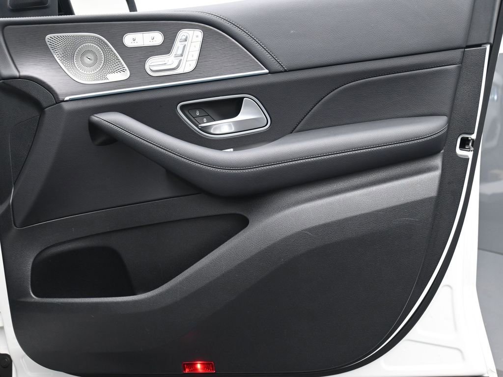 Used 2022 Mercedes-Benz GLS 450 4MATIC image 27