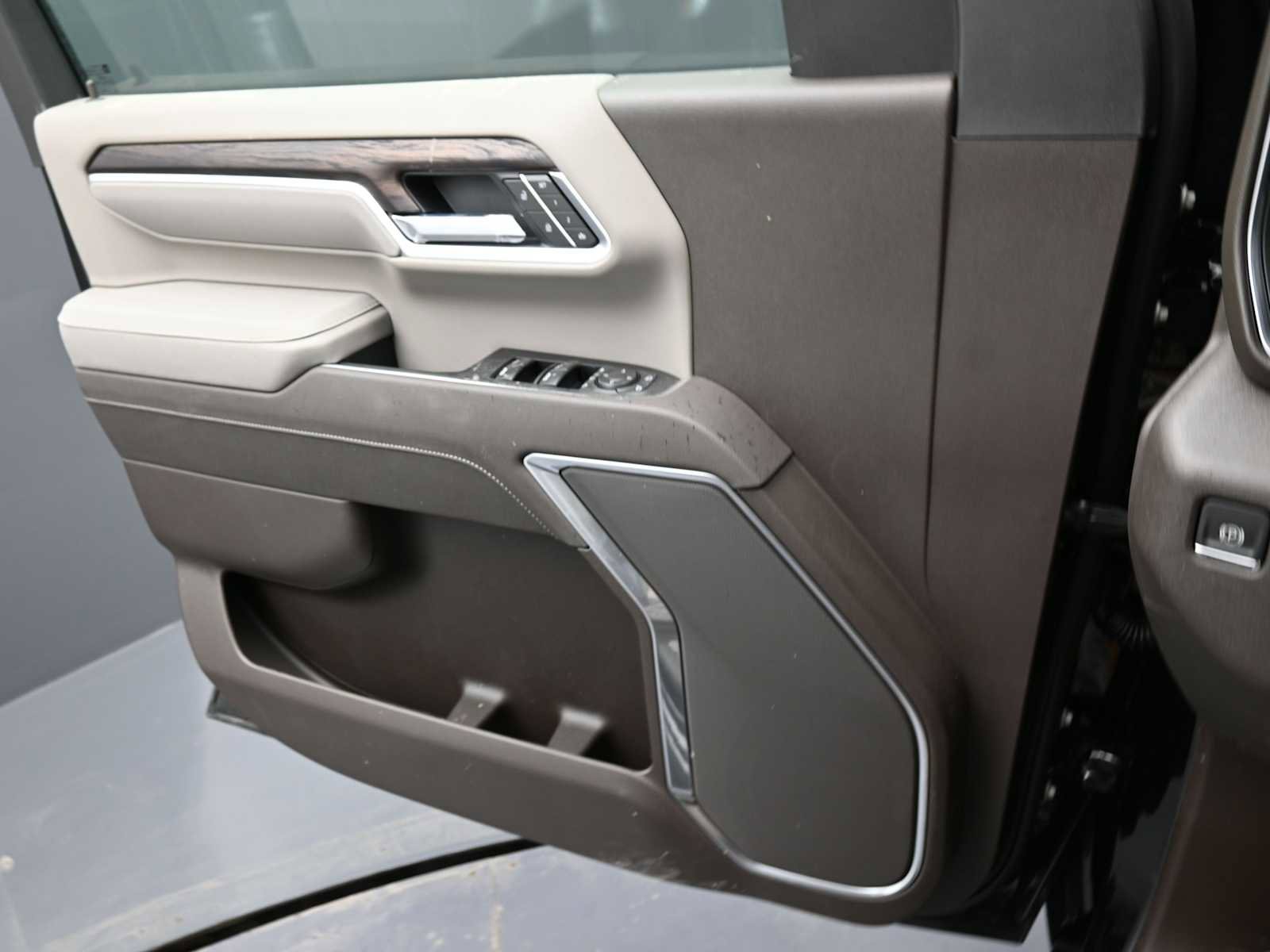 New 2026 GMC Sierra 2500 SLT image 11