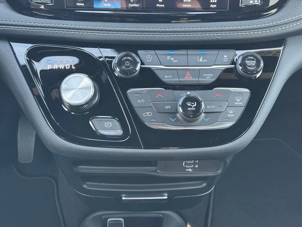 New 2026 Chrysler Pacifica Select AWD/4WD image 15