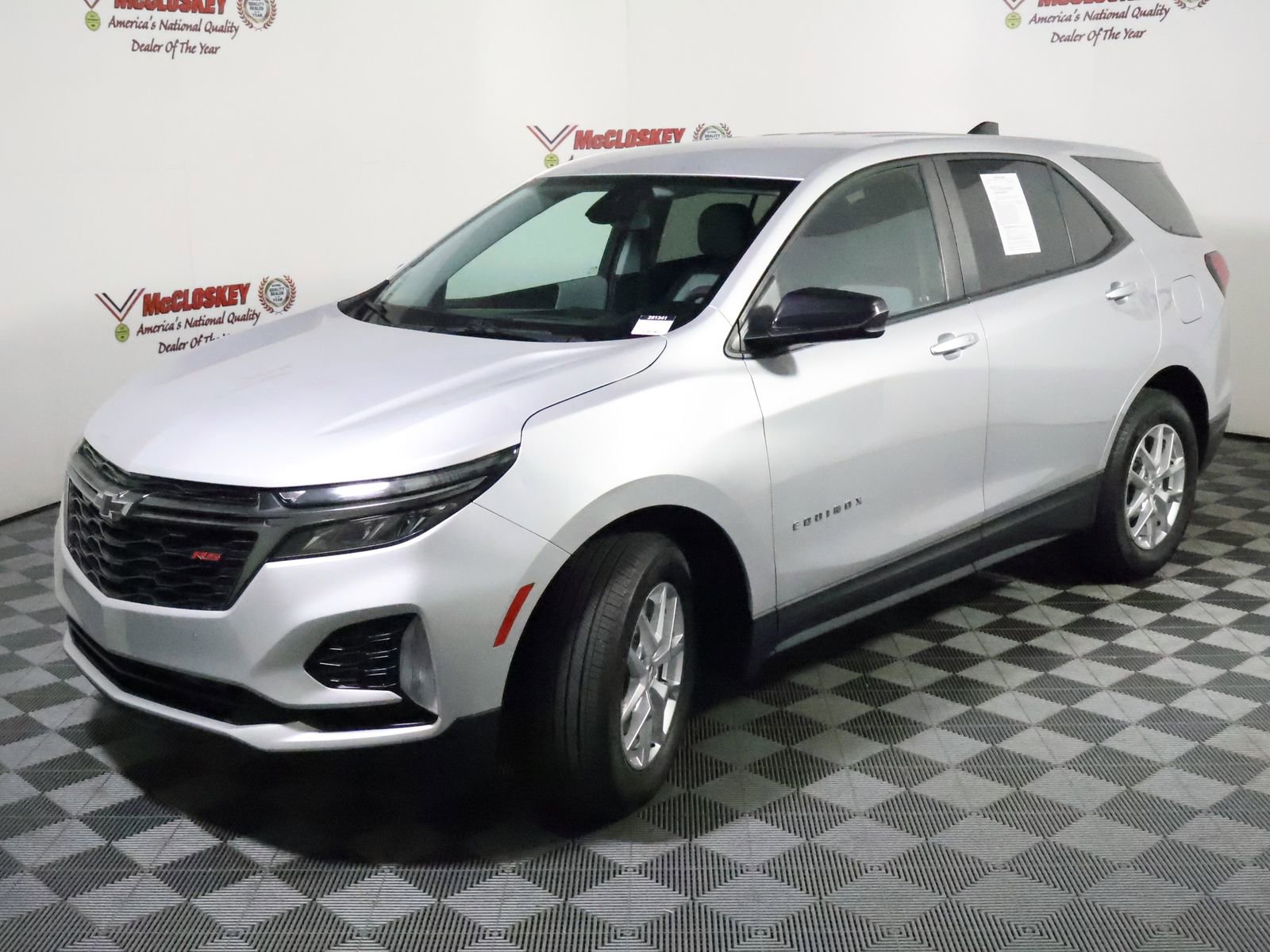 Used 2022 Chevrolet Equinox LS w/ LS Convenience Package FWD image 16