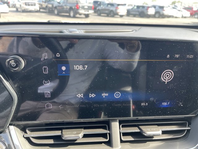 New 2026 Chevrolet Trax RS w/ Sunroof Package FWD image 16