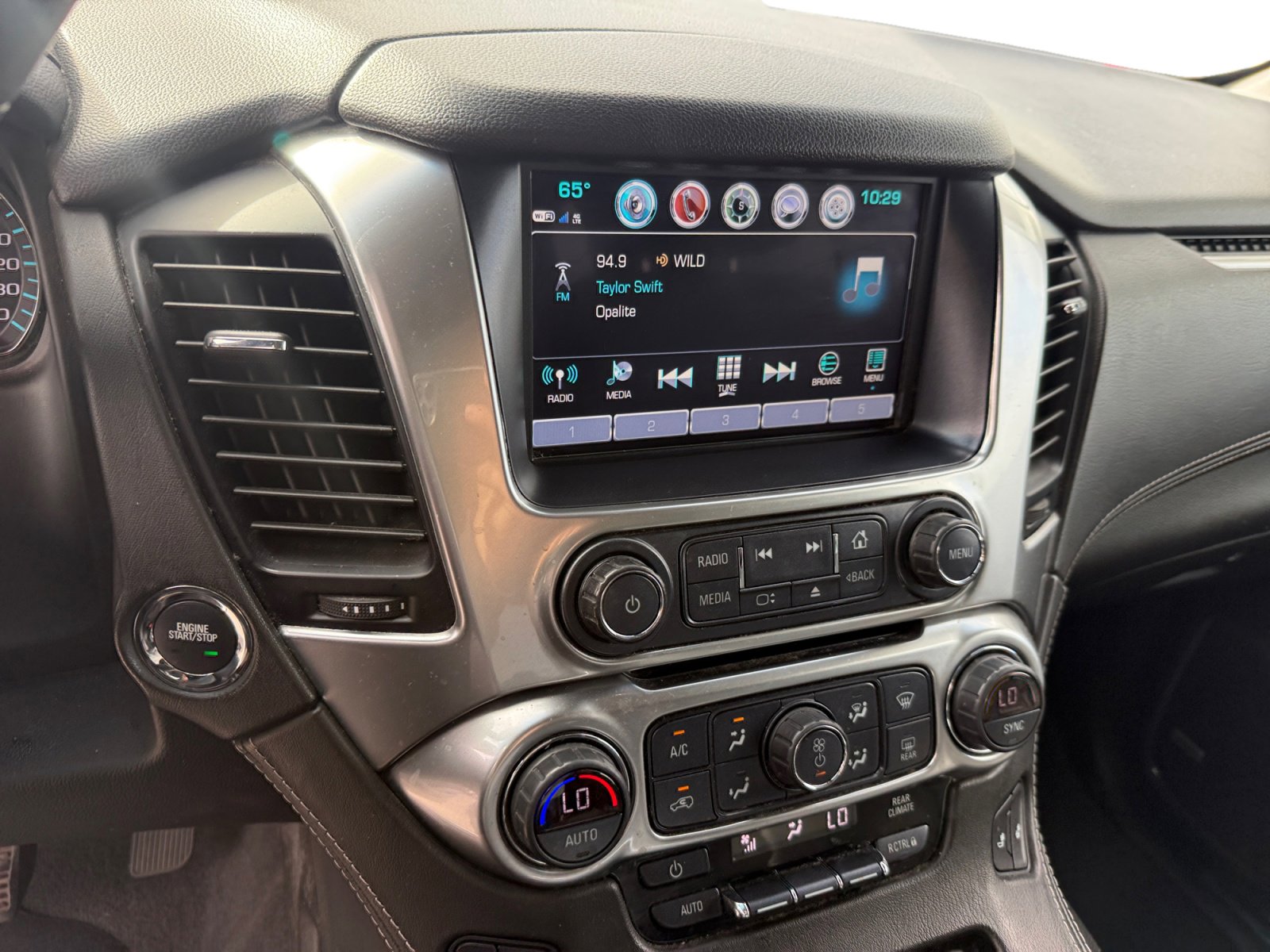 Used 2019 Chevrolet Tahoe LT image 12